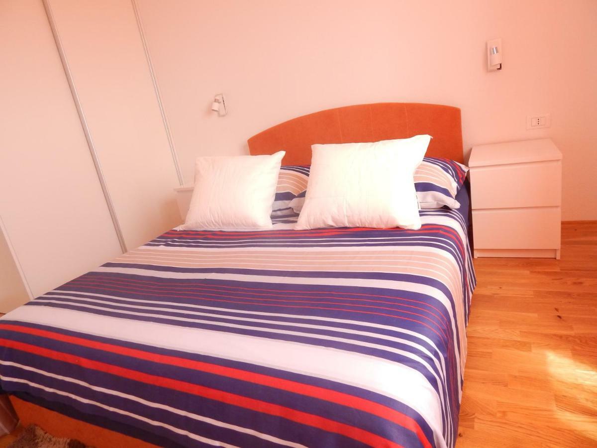 Apartman Karlo Makarska Exterior foto